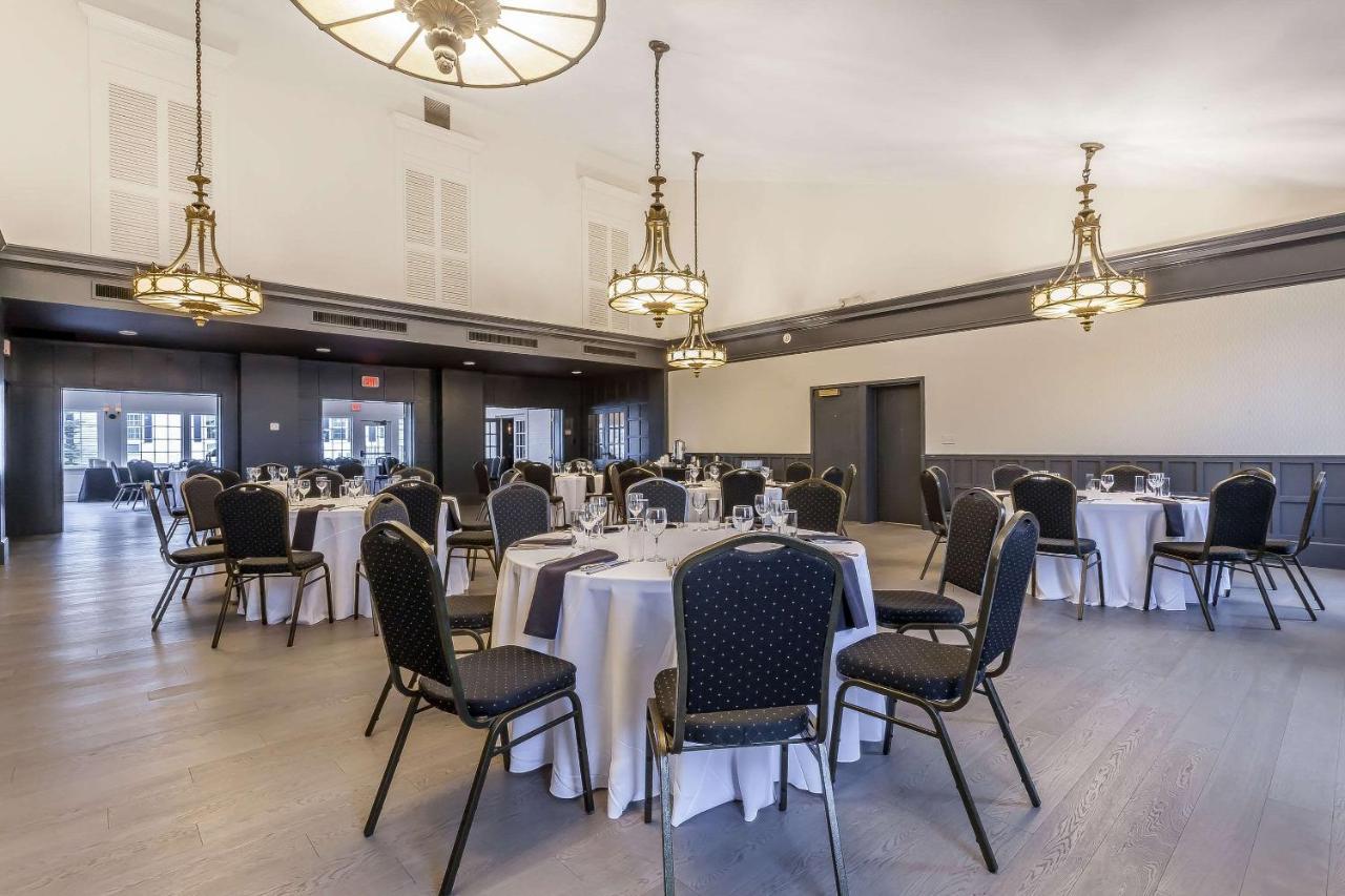 The Aurora Inn Hotel And Event Center Εξωτερικό φωτογραφία